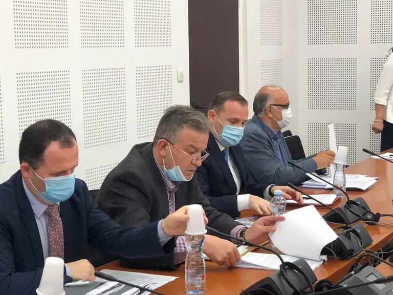 Nga 20 qershori ministria e Shëndetësisë me masa të reja për pikat kufitare