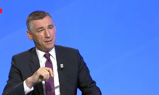 Kadri Veseli për Shkëlzen Gashin: Të lutem mos ma humb kohën me të