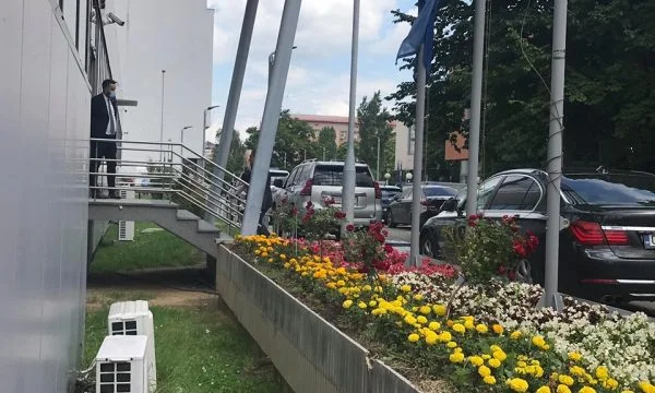 Edhe deputetët e komuniteteve i përgjigjen pozitivisht ftesës së Avdullah Hotit