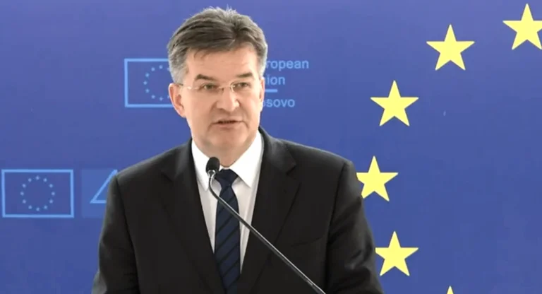 Lajçak: Pres që dialogu të rifillojë së shpejti, data e takimit të parë shpallet pas vizitës në Beograd