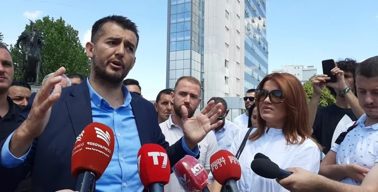 Labi i reagon Blerim Sylës: Mua nuk më njeh turpi