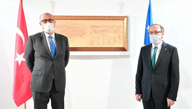 Hoti priti në takim ambasadorin e Turqisë në Kosovë, Çagrı Sakar