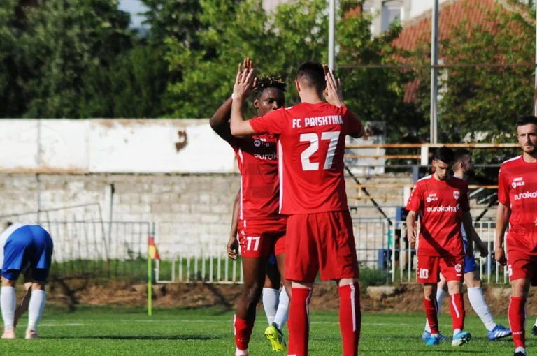 FFK-ja paralajmëron përsëri klubet: Jeni liruar pak si shume, ndalohet festa e golave me përqafime