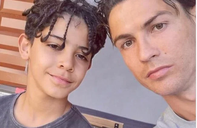 Djali i Cristiano Ronaldos feston ditëlindjen, ky është urimi emocionues i portugezit