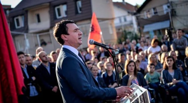 Dividierte VVué in Pec, Montagefrau sucht Konto von Partei