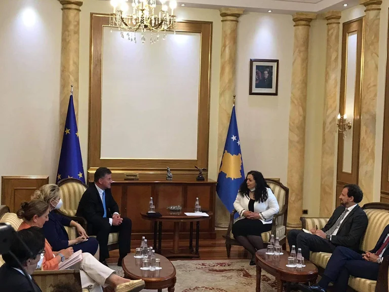 Lajcak au Parlement, attendu à la réunion d'Osman
