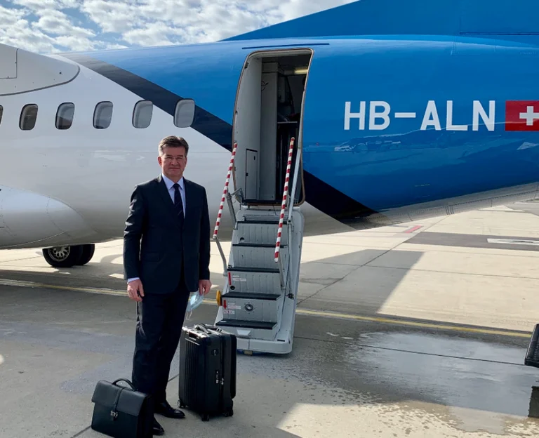 Lajcak se dirige hacia Pristina