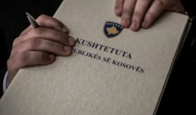 12 ans après l ' entrée en vigueur de la Constitution du Kosovo