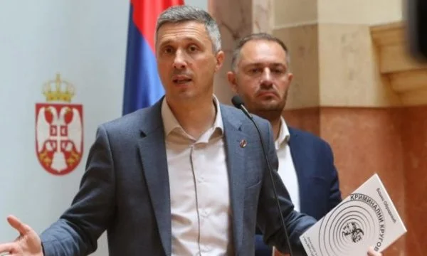 Election boycotts announced: Serbian opposition leader charges Vuciqi is seeking to recognise Kosovo