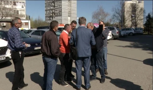 Radio Meetings Protest Pristina Gemeinde Objekt