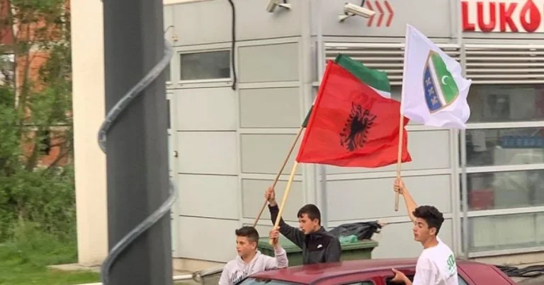 Albanian flag at Sandzak political rally, Serbs react