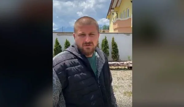 Habla el hermano de 17 años: El vecino levantó a mi hermana, luego me secuestró y la mató.