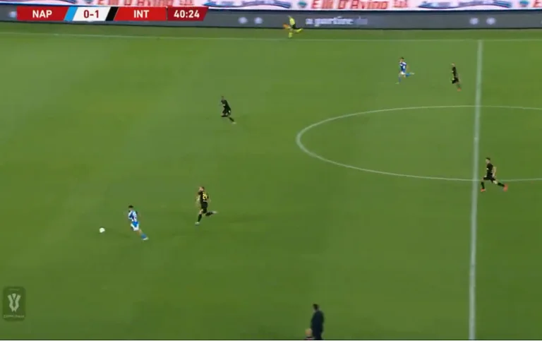 The result is equaled in the Neapolis-Inter superfare, the frightening attack ends with a goal