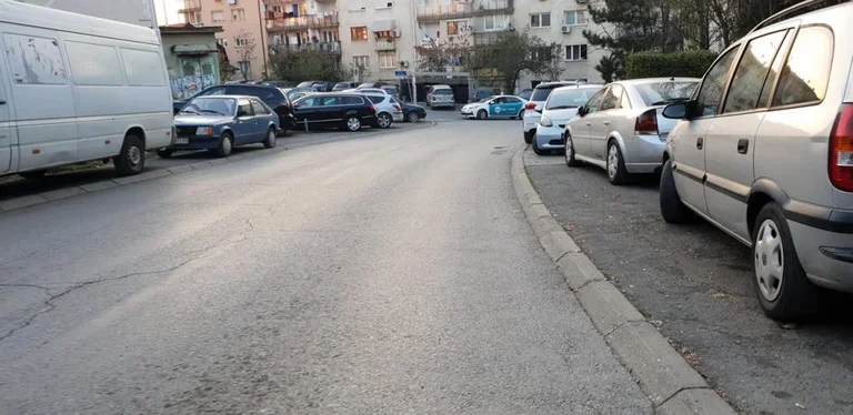 Changer les règles : En juillet, les voitures de Pristina ne peuvent pas être garées sans payer