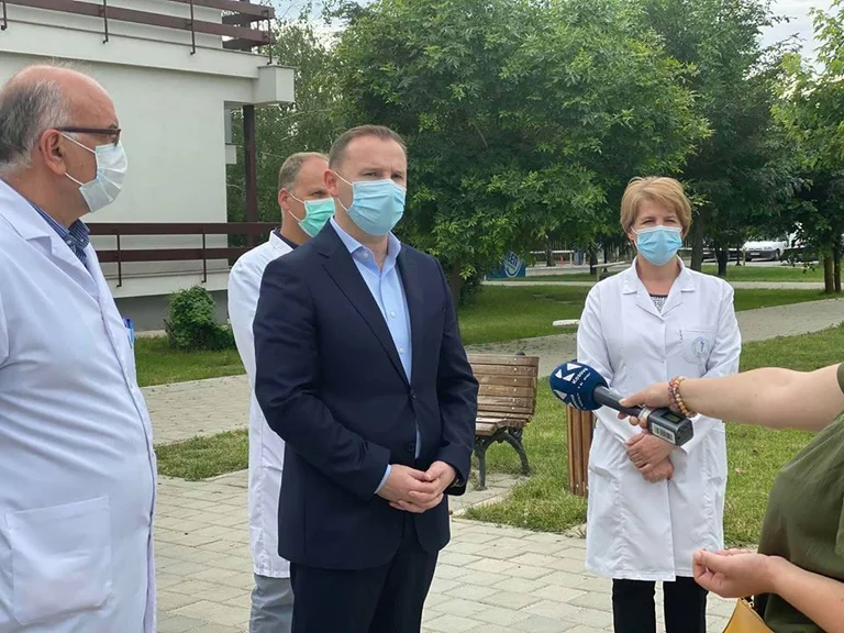 Cuori dopo la visita alla Clinica Infettiva: lo stato del paziente non è stabile