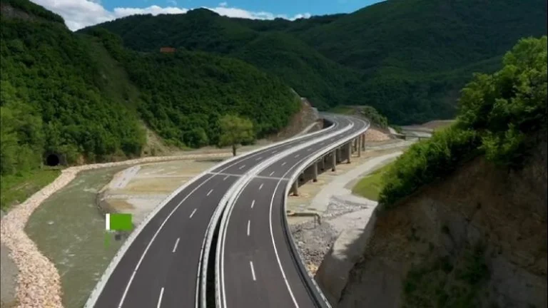 Travaux d'entretien, fermer une section du “Arba Xhaferi”