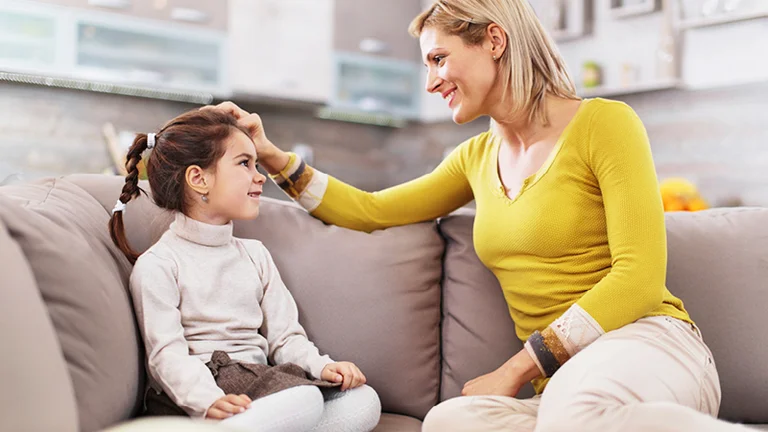 Los padres que crían a los niños hacen estas cinco cosas