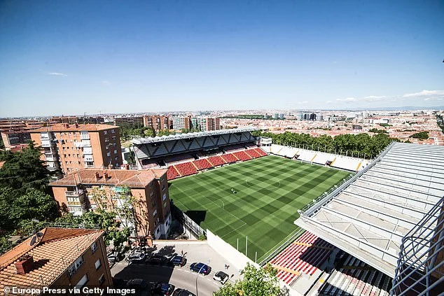 Fußball kehrt heute nach Spanien zurück, beginnt mit dem längsten Spiel in der Fußballgeschichte
