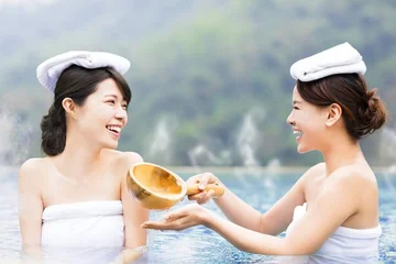 Should we do the same? 5 reasons why Japanese wash only in the evening