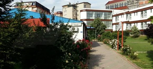 Demain rouvre le tuyau à Pristina