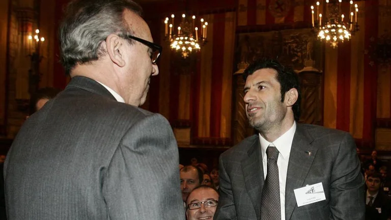 Ex Presidente de Barcelona: Figo es un traidor. Ese es el plan que estableció para llegar al Real Madrid.