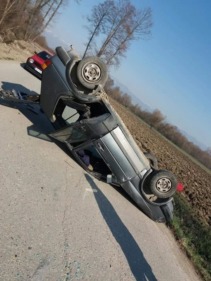 Pristina Luqar Unfall Rollen 14-jährige Auto