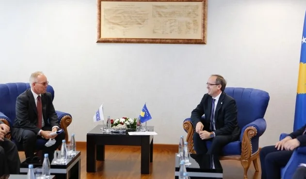 O SEU continúa cooperando con Kosovo