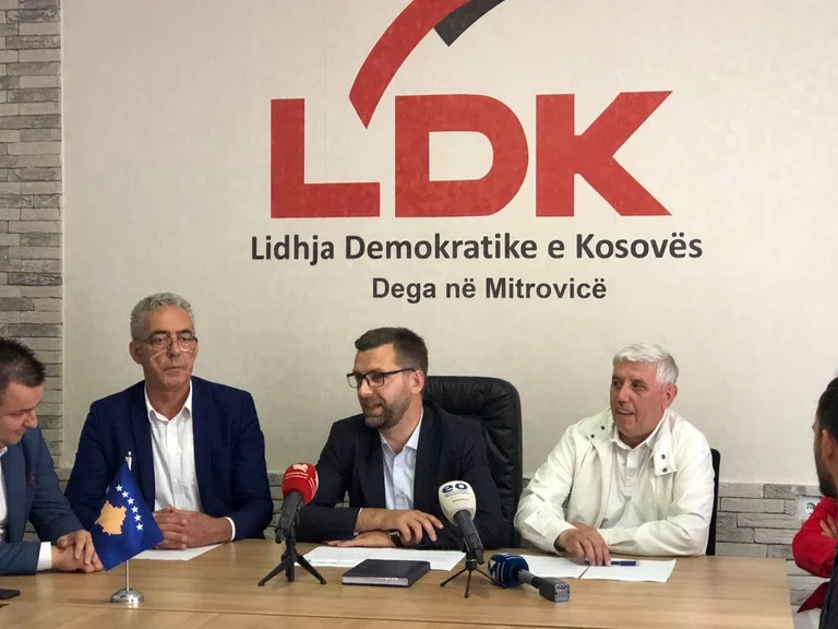 Abkommen unterzeichnet, LDK links Koalition mit AKR, PD
