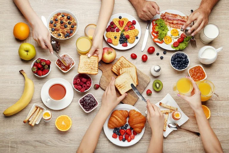 Was Sie am Morgen essen sollten, Sie, die Gewicht verlieren wollen