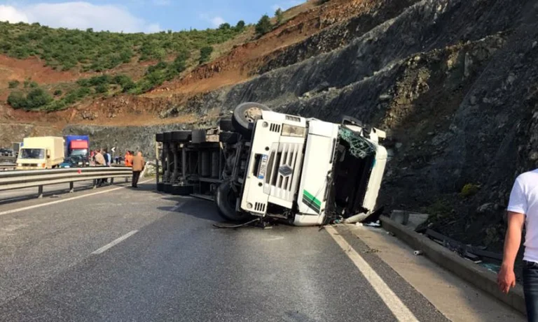 Rolling a concrete truck in the vicinity of Batislava, the driver gets hurt