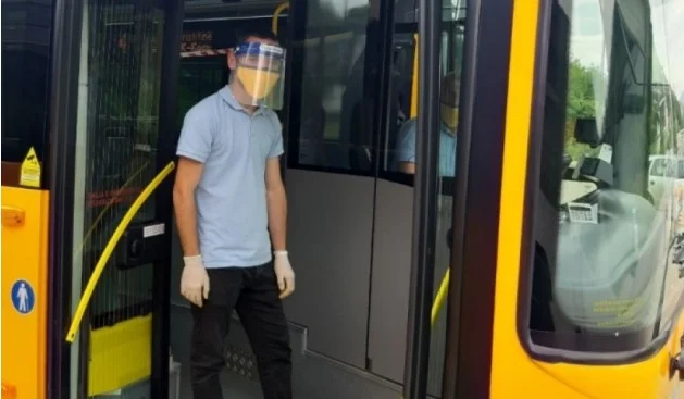 Mesures requises pendant les voyages en autobus urbain