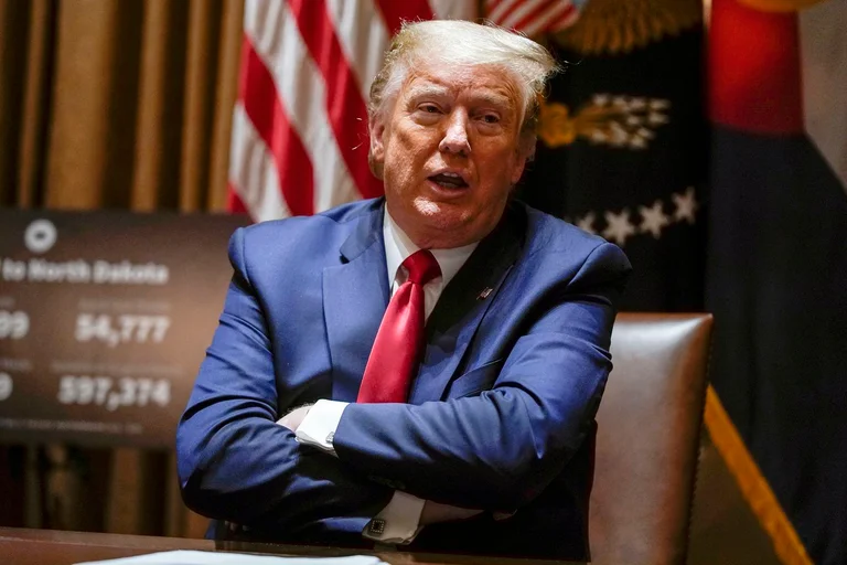 Präsident Trump räumt schließlich er hinter Biden ein, aber ich schulde mich nicht.