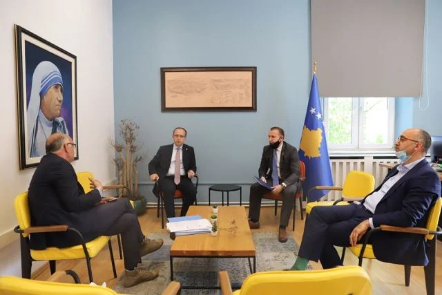 Hoti: Von morgen ziehen wir nach Albanien, anderen regionalen Ländern
