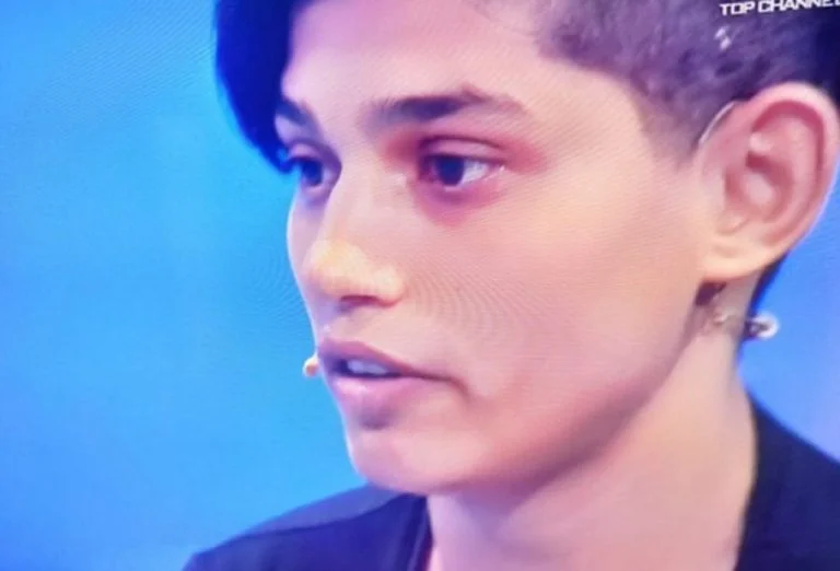 L'histoire passionnante de la fille de l'orphelinat: Le professeur nous a mis dans le sous-sol et nous a abusés sexuellement.