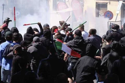 Serie A Club Fans con Violent Protest in Italia