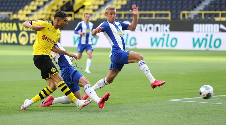 Dortmund schafft kaum Berlin mit Hertha die drei notwendigen Punkte