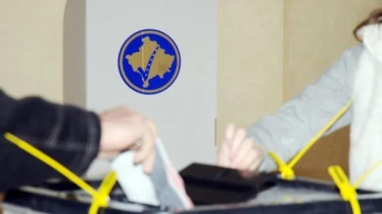 Deux municipalités du Kosovo restent sans maires, la pandémie ne permet pas la tenue d'élections