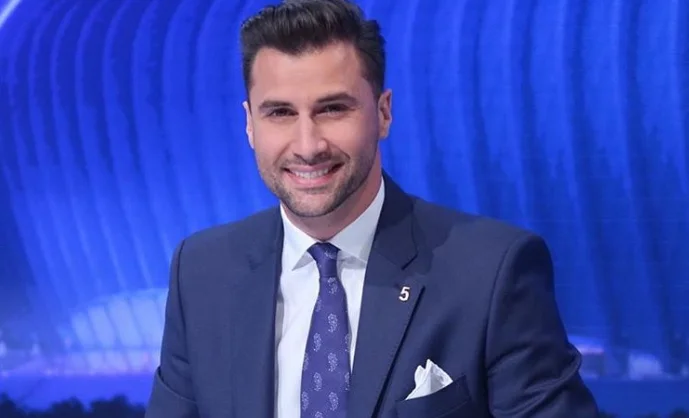 Lorik Cana engagiert sich für Politik. Das ist sein Zug.