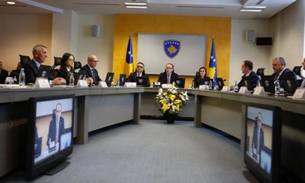 Hoti mbledh ministrat, në rend të ditës ndarja e mjeteve financiare për familjen e Agon Musliut