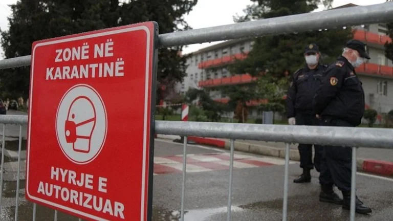 Eine Person von Coronervirus nach Albanien