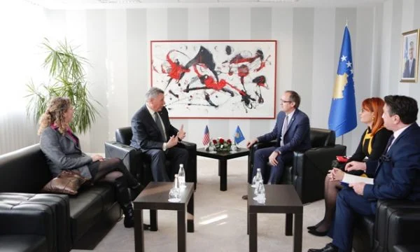 Avdullah Hoti sot do të takohet me ambasadorin amerikan