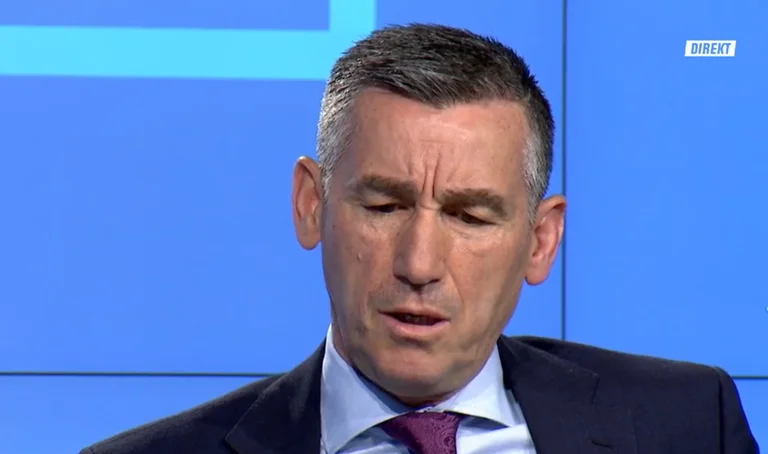 Veseli: Kurti ka dërguar mësit të jemi bashkë në pushtet, PDK s’bëhet pjesë e lojërave