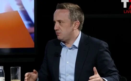 Dastid Pallaska: Kurtin e rrëzoi arroganca e tij