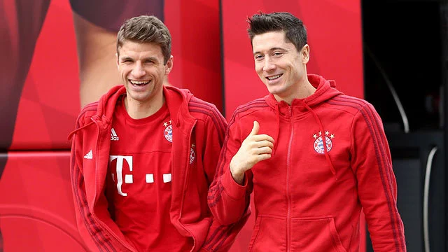 Përgjigja epike e Muller kur u pyet se a zgjedh Messin apo Ronaldon: ‘Jo faleminderit, zgjedh Lewan-goal-skin’