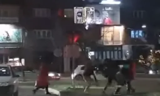 Rrahje masive në trafik në Prishtinë, policia konfiskon revole e thikë