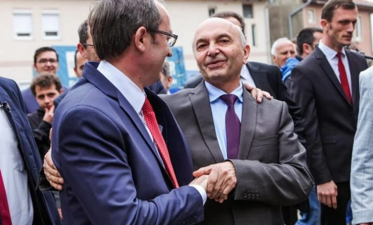 Mustafa uron Hotin me ‘Zotni Kryeministër’: Deputetët që nuk u frikësuan, shpëtuan Kosovën