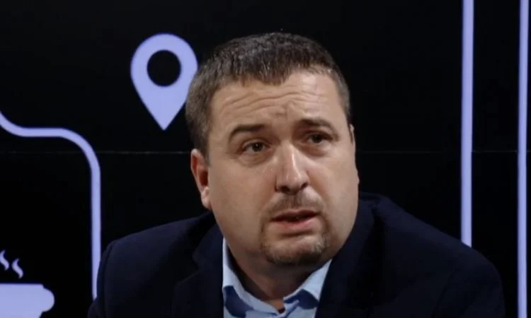 Latifi sulmon gazetarët që shkuan në fshatin e kryeministrit Hoti