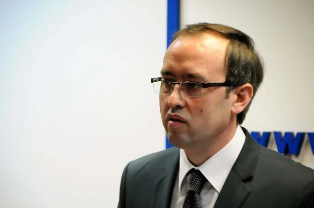 Avdullah Hoti, kryeministri më i ri në moshë i Kosovës që nga Pavarësia: Ku renditet Kurti?