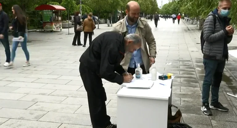 Eksperti i kibernetikës tregon se si mund të keqpërdoren mijëra të dhëna personale për peticionin e VV-së