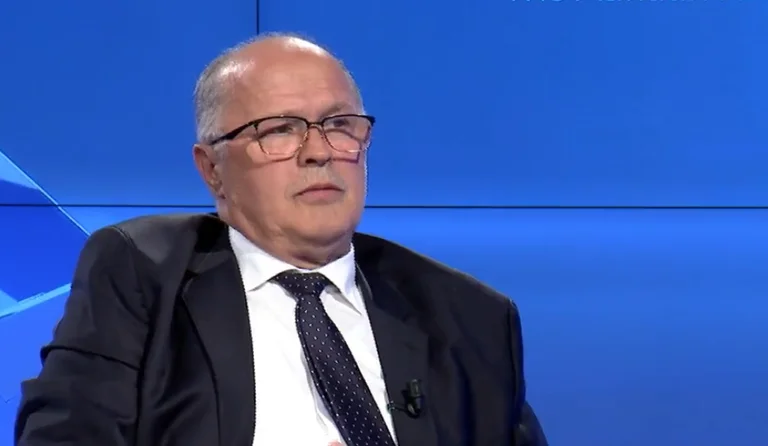 Kelmendi: Kurrë mos u tutni nga keksat e napolitankat, por nga njerëzit që e dëmtojnë Kosovën